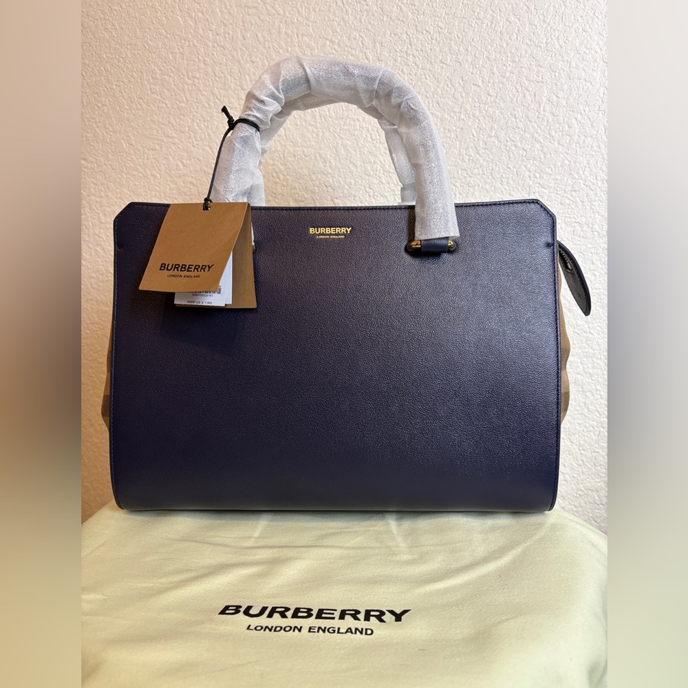 Burberry Banwell Tote navy Leather Shoulder Bag New